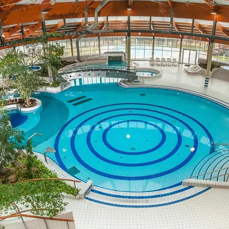 Suedstrand Schwimmbadnutzung Apartman Göhren